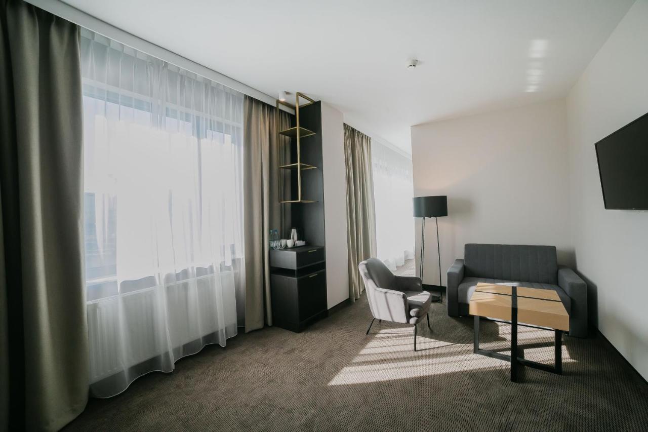 B&B Hotel Warsaw East Екстериор снимка