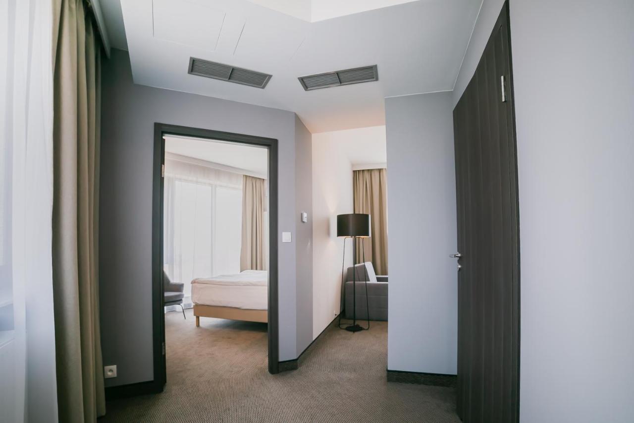 B&B Hotel Warsaw East Екстериор снимка