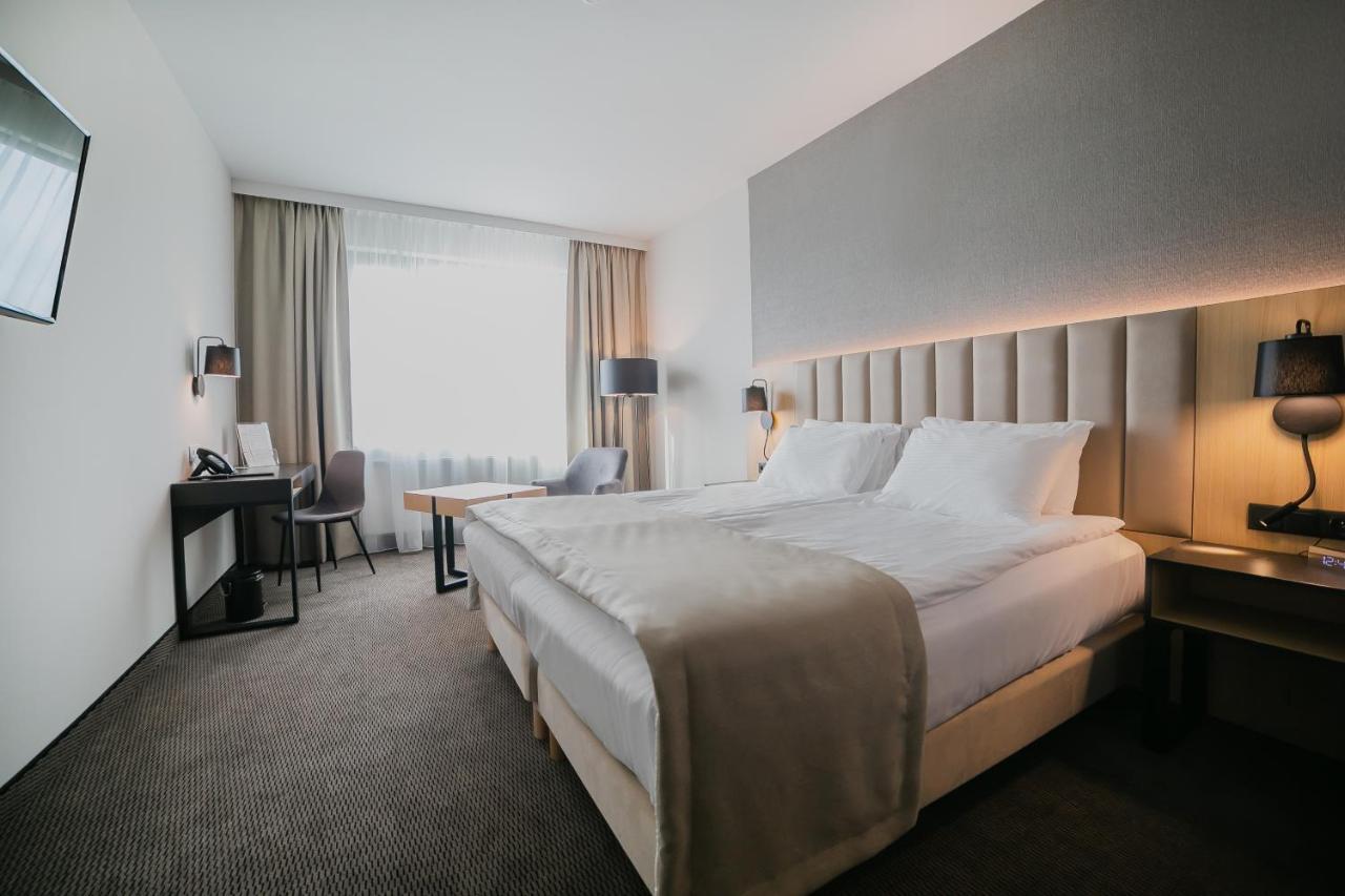 B&B Hotel Warsaw East Екстериор снимка