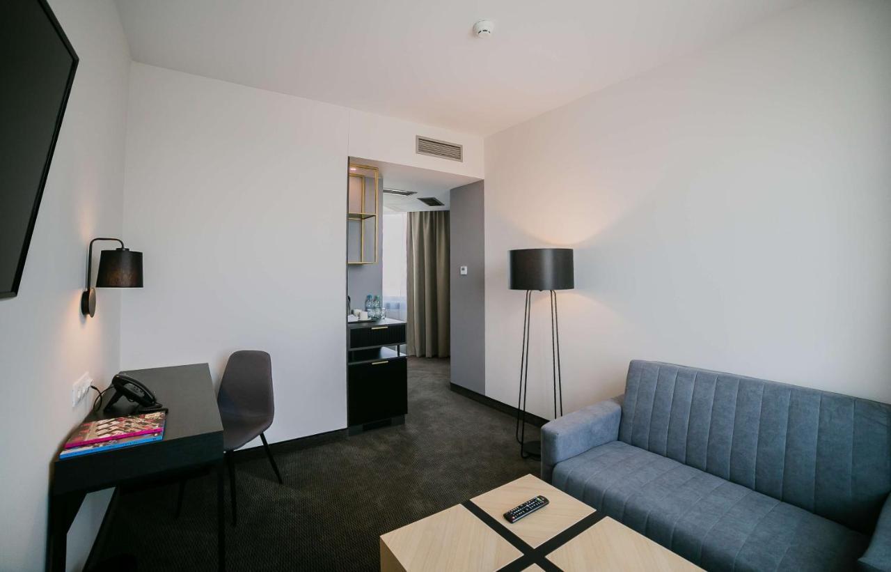 B&B Hotel Warsaw East Екстериор снимка