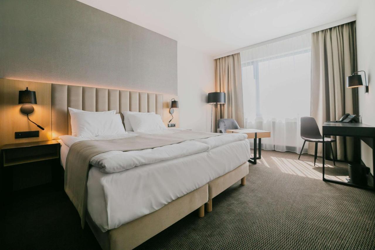 B&B Hotel Warsaw East Екстериор снимка
