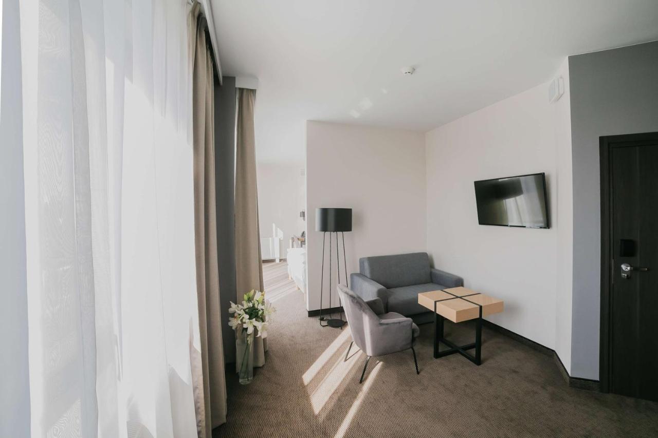 B&B Hotel Warsaw East Екстериор снимка