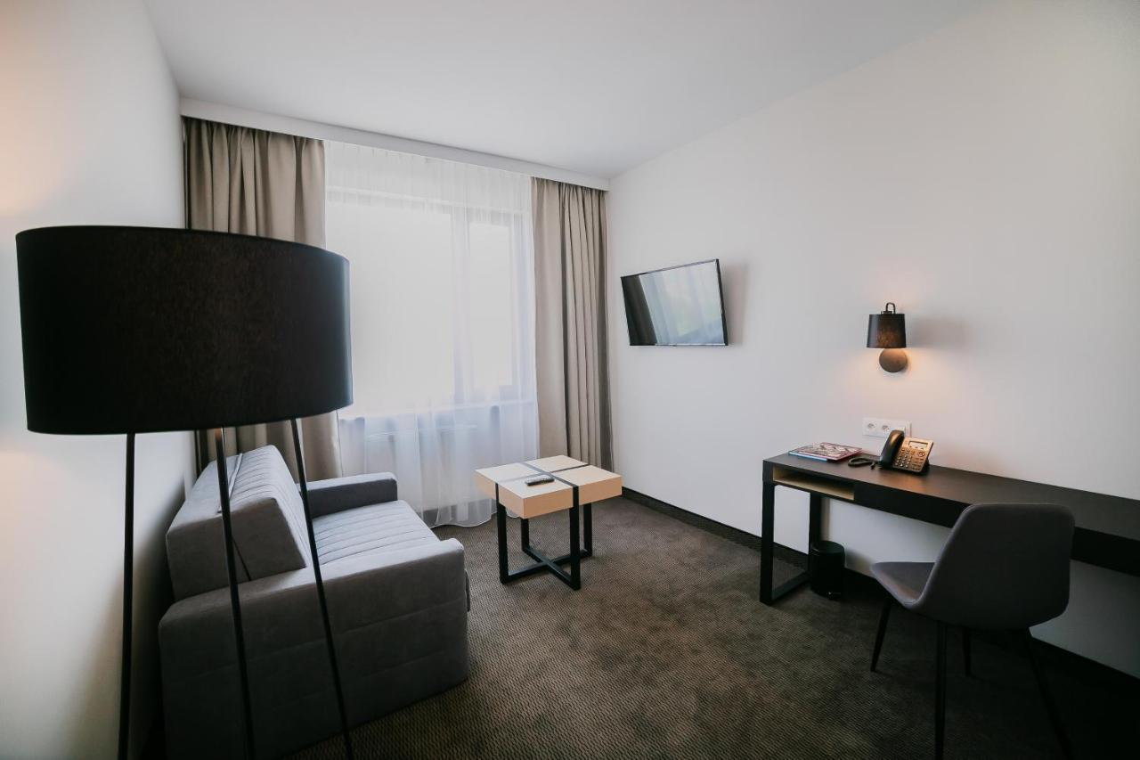 B&B Hotel Warsaw East Екстериор снимка
