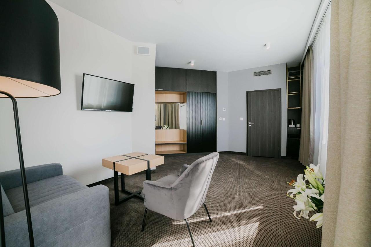 B&B Hotel Warsaw East Екстериор снимка